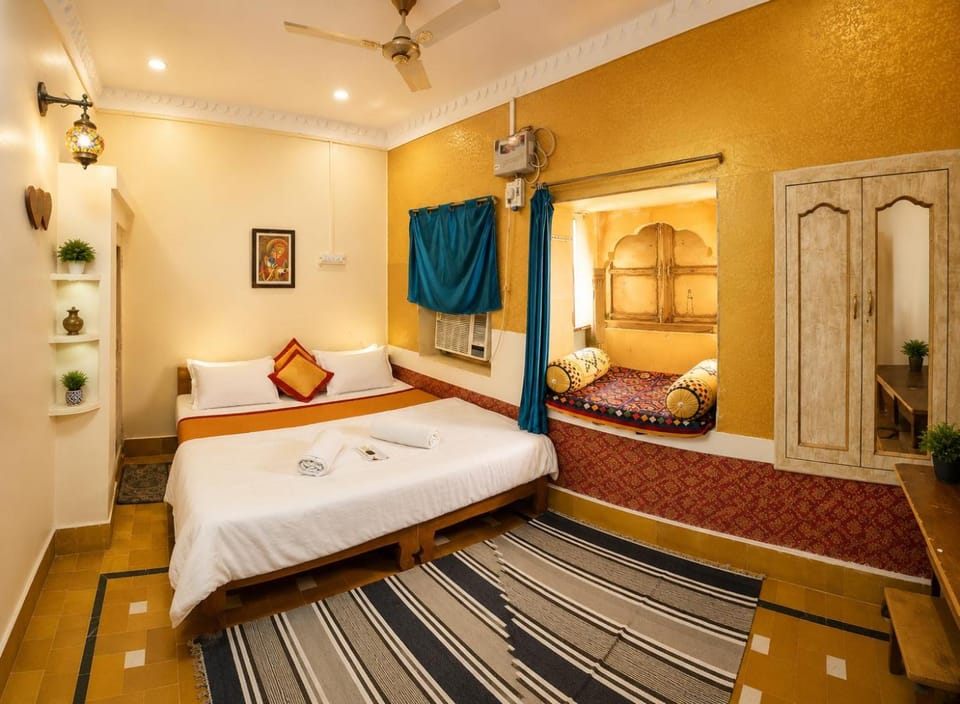 Bed, Photo of the whole room, Bedroom, towels, air conditioner
