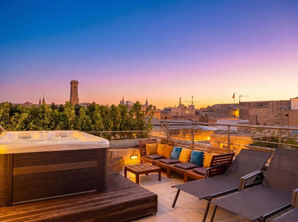 Patio, Day, Natural landscape, View (from property/room), Balcony/Terrace, Living room, Seating area, City view