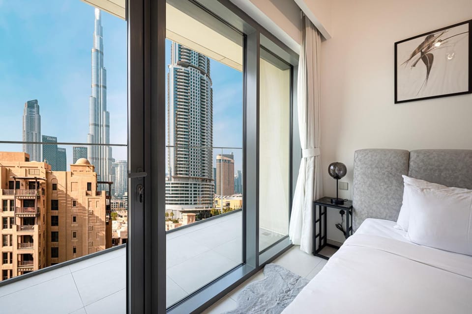 Bed, Day, View (from property/room), Balcony/Terrace, Bedroom, City view