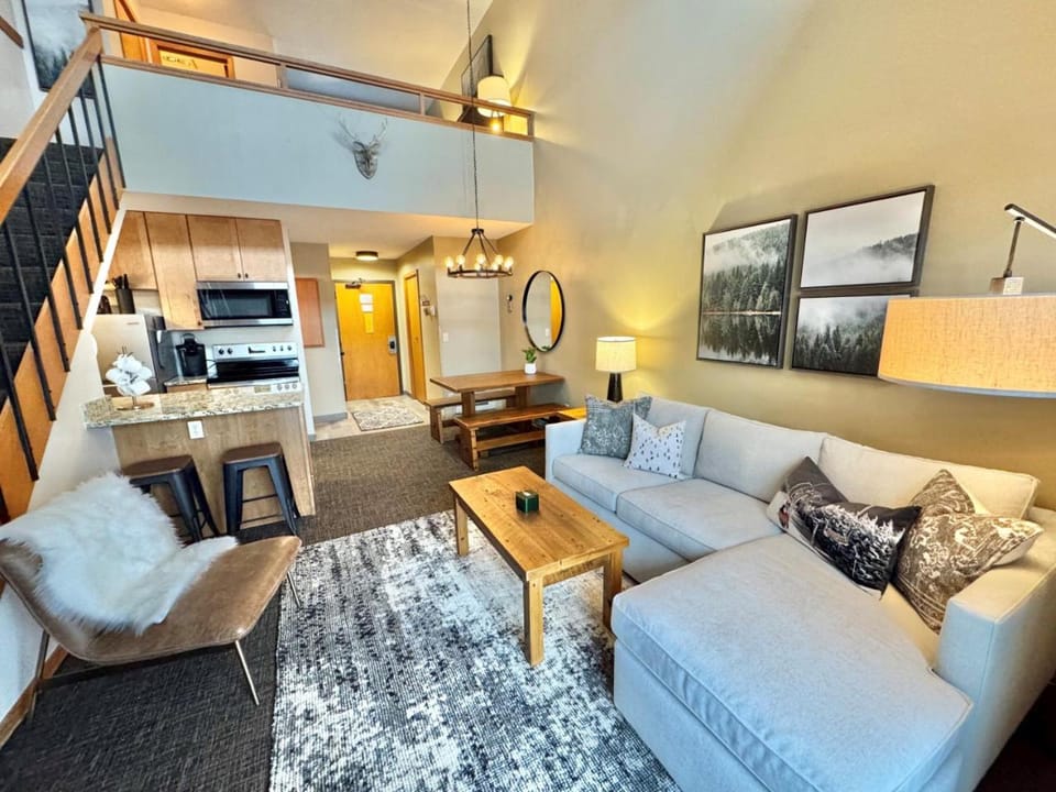 Lutsen Ski-In/Ski-Out | Moose Mtn Views | Hot Tub House in Lutsen