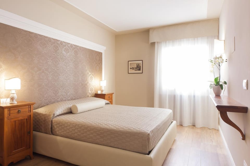 Day, Photo of the whole room