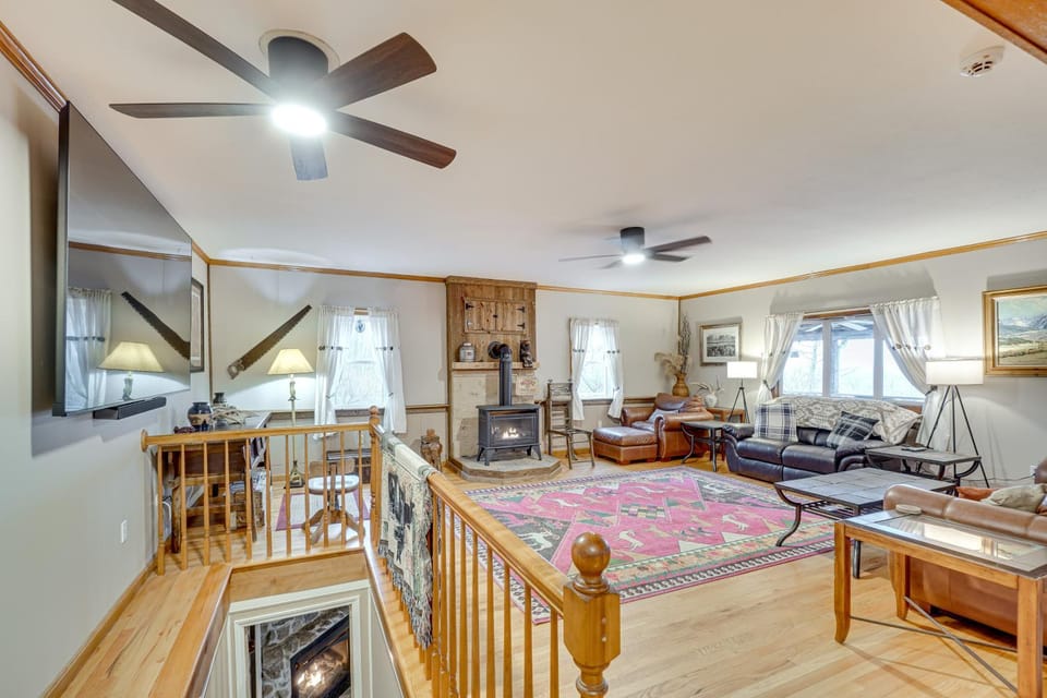 Knoxville Home: On-Site Hiking & Outdoor Kitchen! House in Maryland