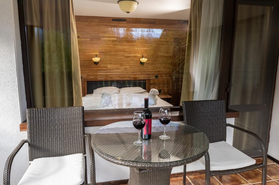 Seating area, Bedroom