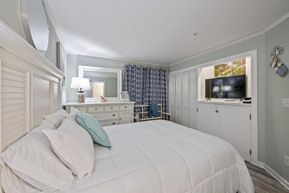 Beach Luxury at Ocean Creek Plantation Apartment in Briarcliffe Acres