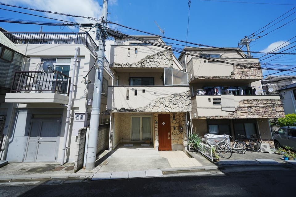 Property building, Day, Street view
