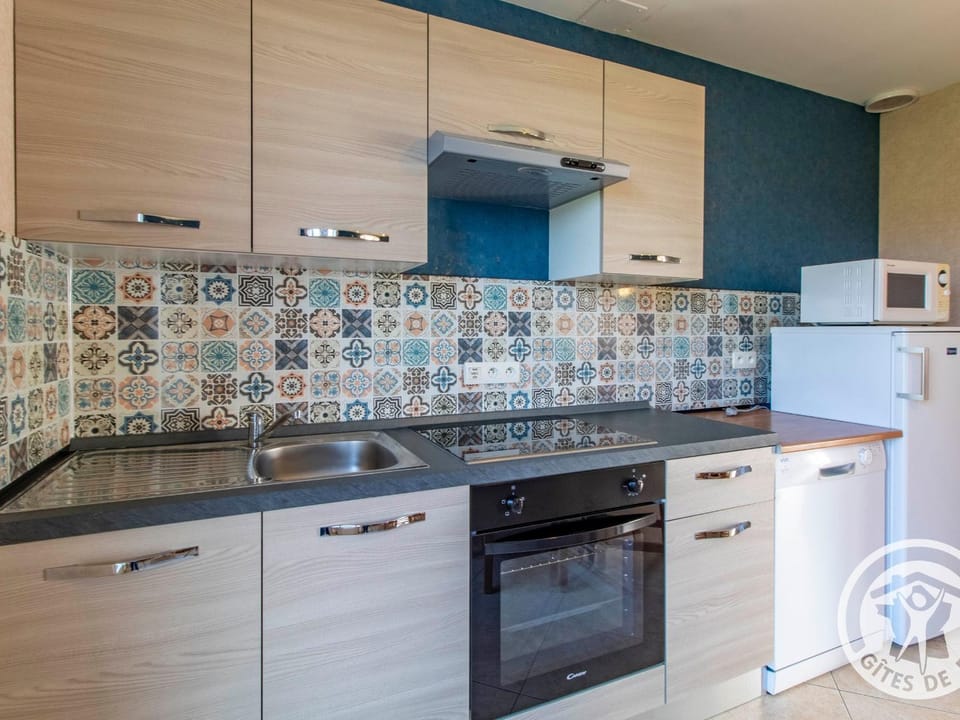 Gîte confortable au cœur du vignoble avec Wifi et parking, proche du Puy du Fou - FR-1-622-94 House in Pays de la Loire