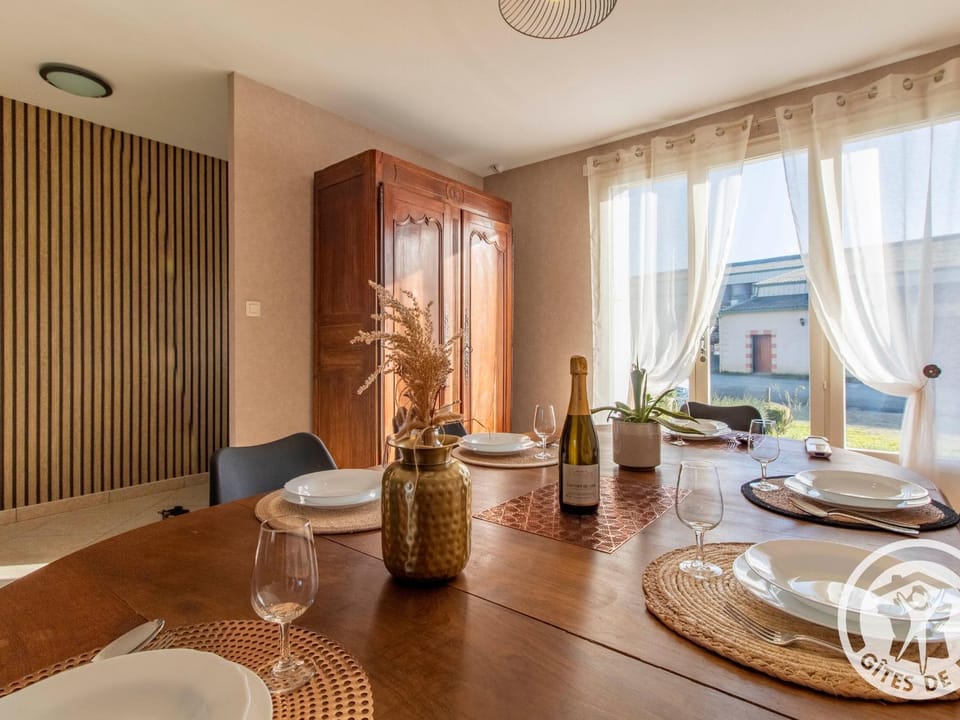 Gîte confortable au cœur du vignoble avec Wifi et parking, proche du Puy du Fou - FR-1-622-94 House in Pays de la Loire