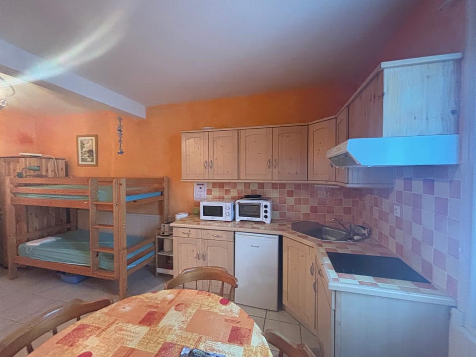 Studio charmant pour 4 personnes proche plage aux Sables-d'Olonne - FR-1-197-614 Apartment in Les Sables-d'Olonne