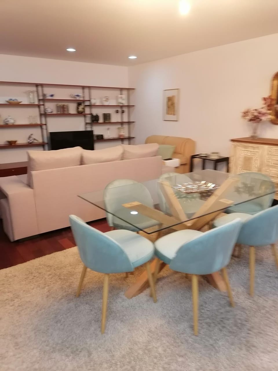 TV and multimedia, Seating area