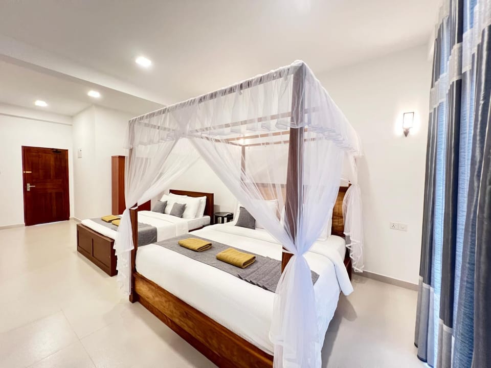 Photo of the whole room, Bedroom, towels, wardrobe