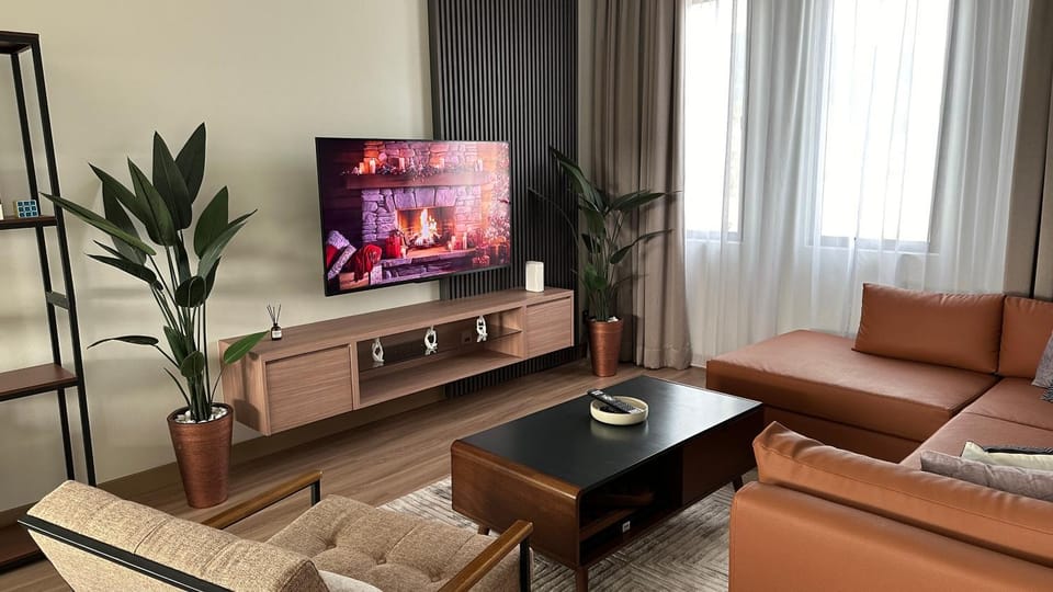 Communal lounge/ TV room, TV and multimedia, Living room, Seating area, Evening entertainment