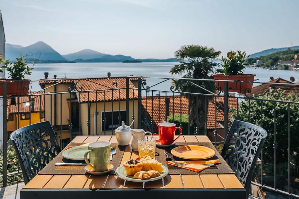 Balcony/Terrace, Lake view, Breakfast