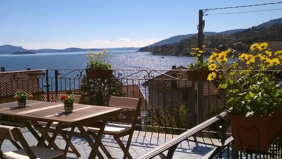 Balcony/Terrace, Lake view