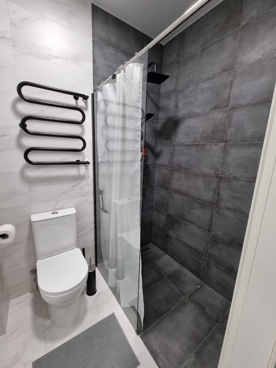 Shower, Toilet, Bathroom