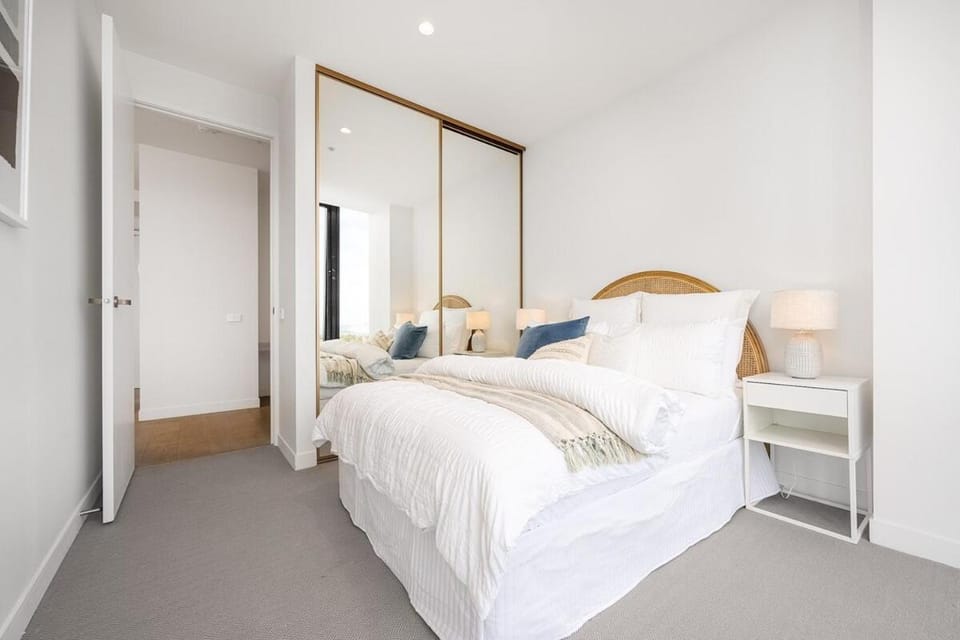 Luxury Bay View Apartment Apartment in Melbourne