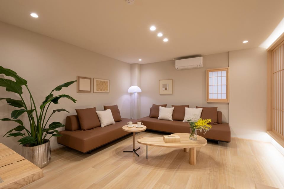 Living room, Seating area, air conditioner