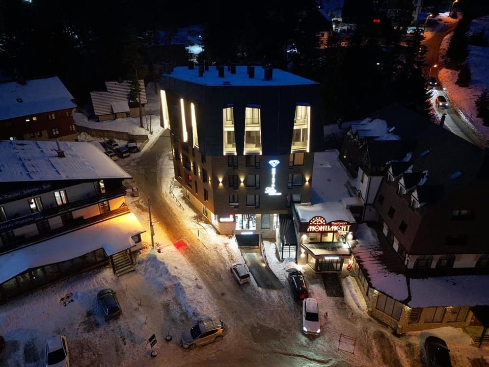 Neighbourhood, Bird's eye view
