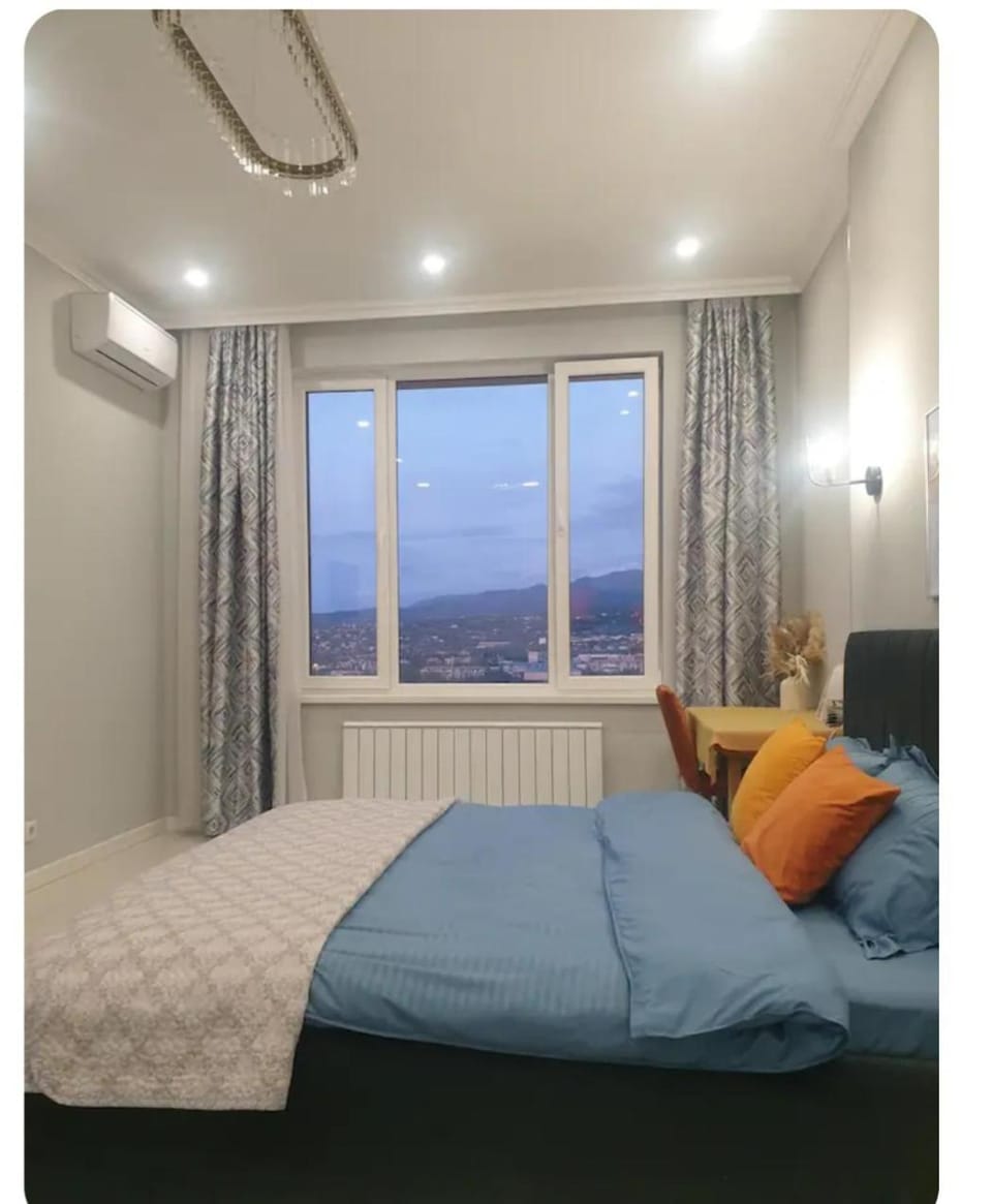 Просторная 2-комнатная с 2 ванными Сияние гор и город, район Мега Apartment in Almaty