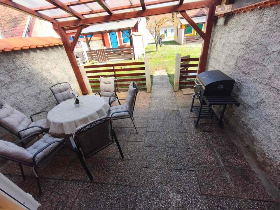 Patio, View (from property/room)