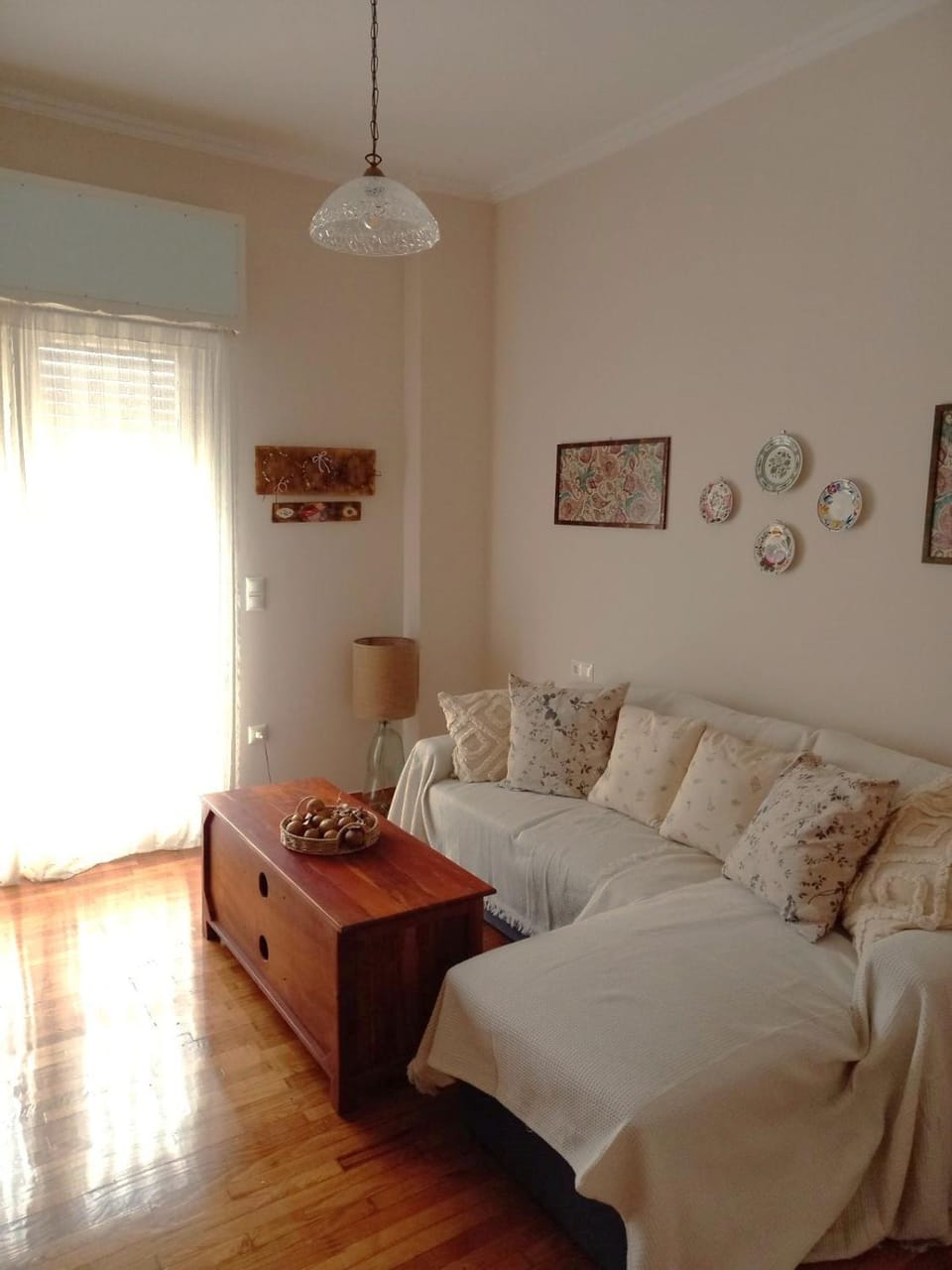 Bed, Living room, Seating area