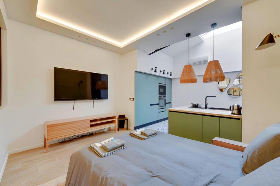 Bed, Kitchen or kitchenette, Living room, Evening entertainment