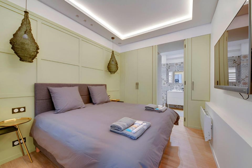 Bed, TV and multimedia, Kitchen or kitchenette, Bedroom, towels