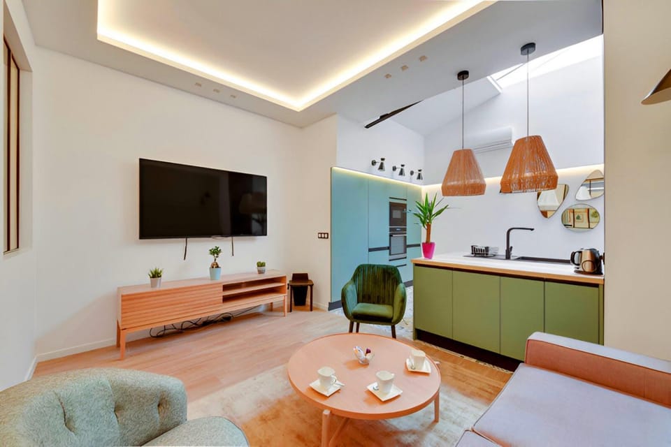 Communal lounge/ TV room, Bed, TV and multimedia, Kitchen or kitchenette, Living room, Dining area, Bedroom