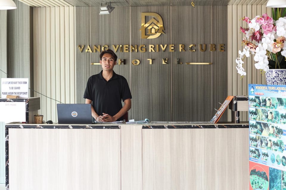 Staff, Lobby or reception, Logo/Certificate/Sign