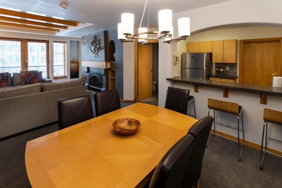 4315A - One Bedroom Deluxe Creekside Condominiums Apartment in Wasatch County
