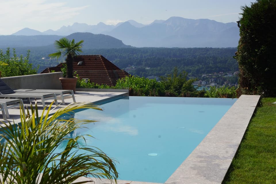 Mountain view, Pool view, Swimming pool, Swimming pool