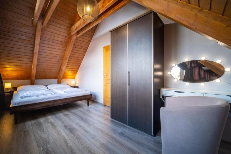 Bed, Photo of the whole room, Bedroom, wardrobe