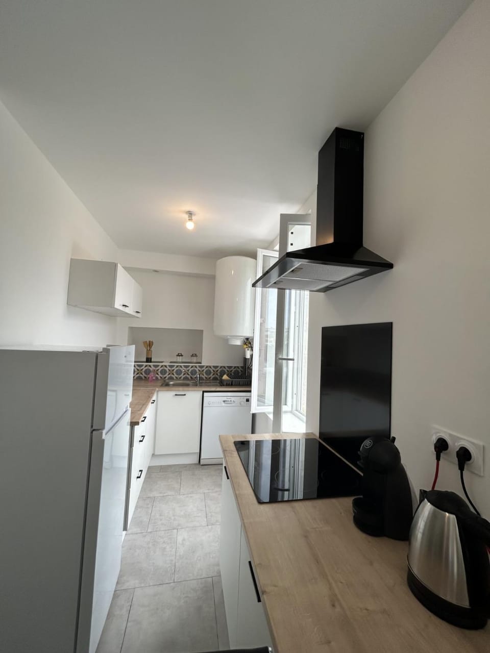 dishwasher, oven, pet friendly, stove