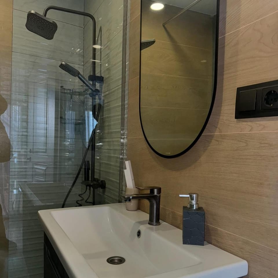 Shower, Bathroom