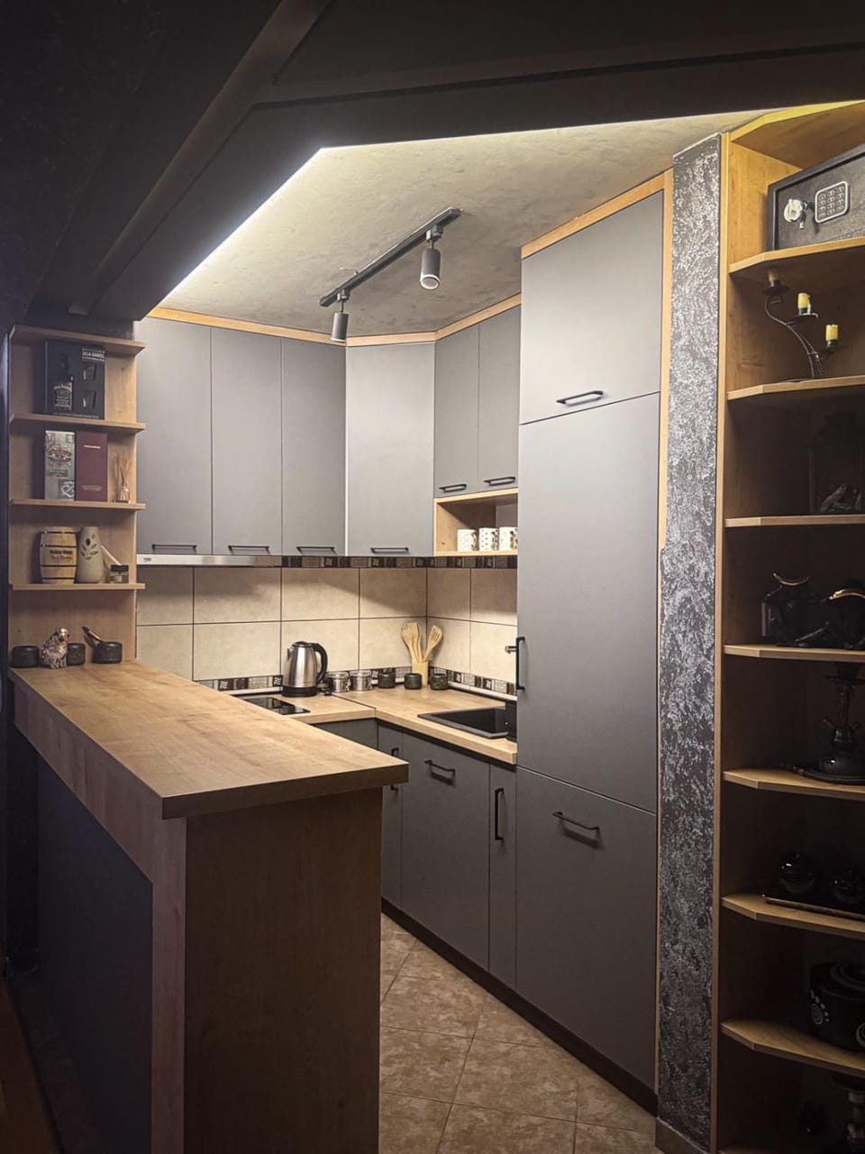 Kitchen or kitchenette