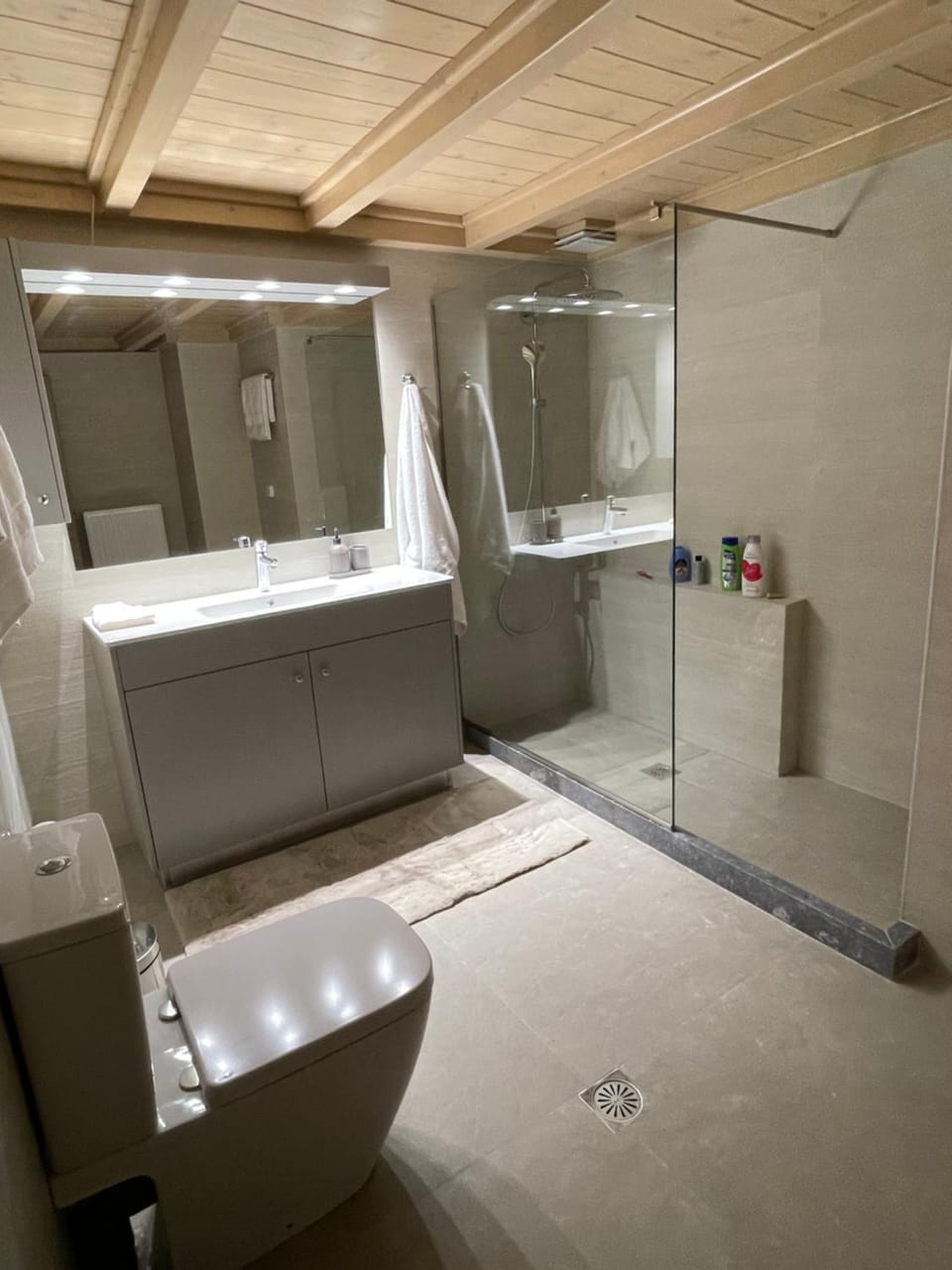 Snowfall Apartments Apartment in Greece