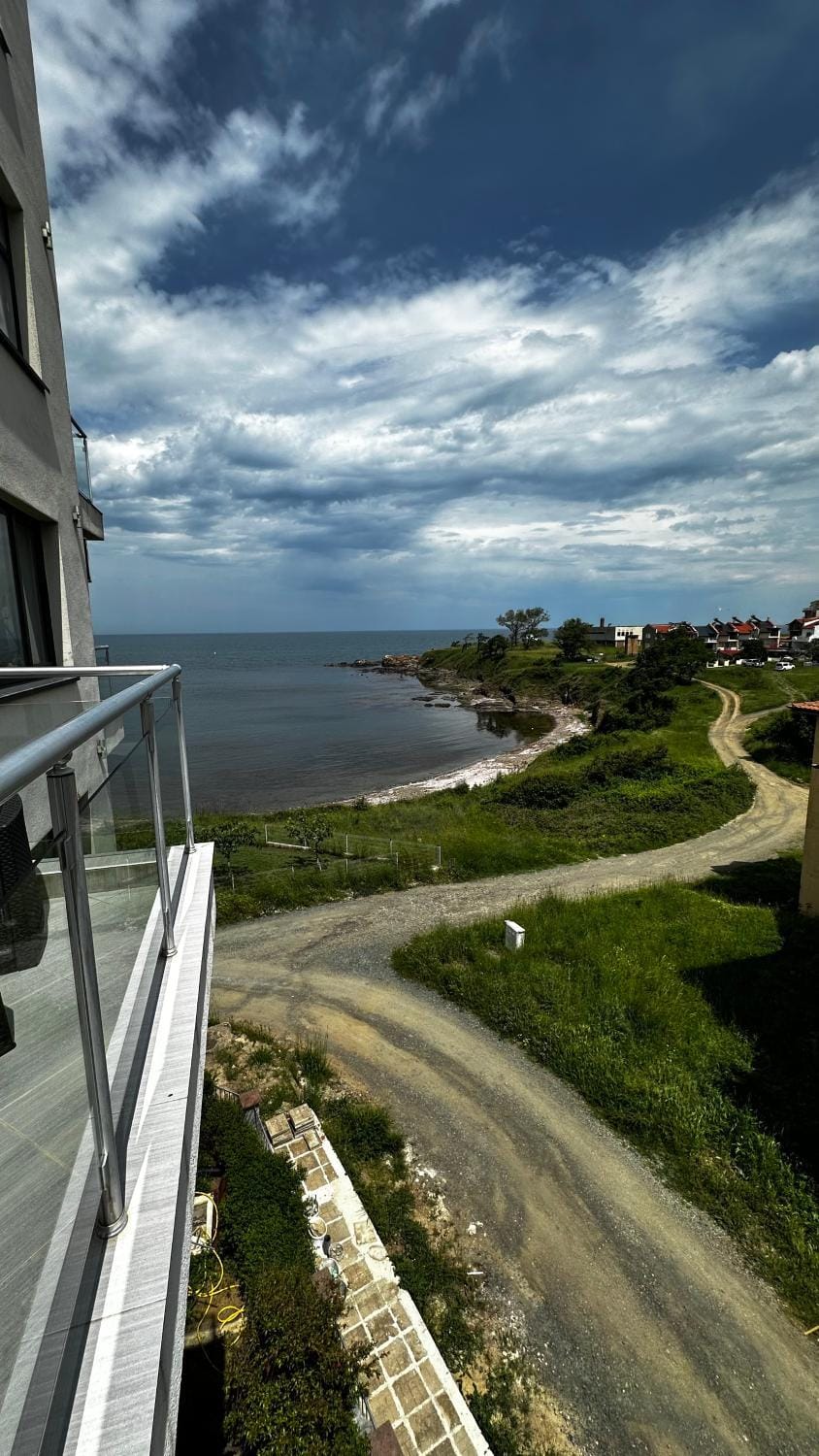 Nearby landmark, Day, Neighbourhood, Natural landscape, Sea view