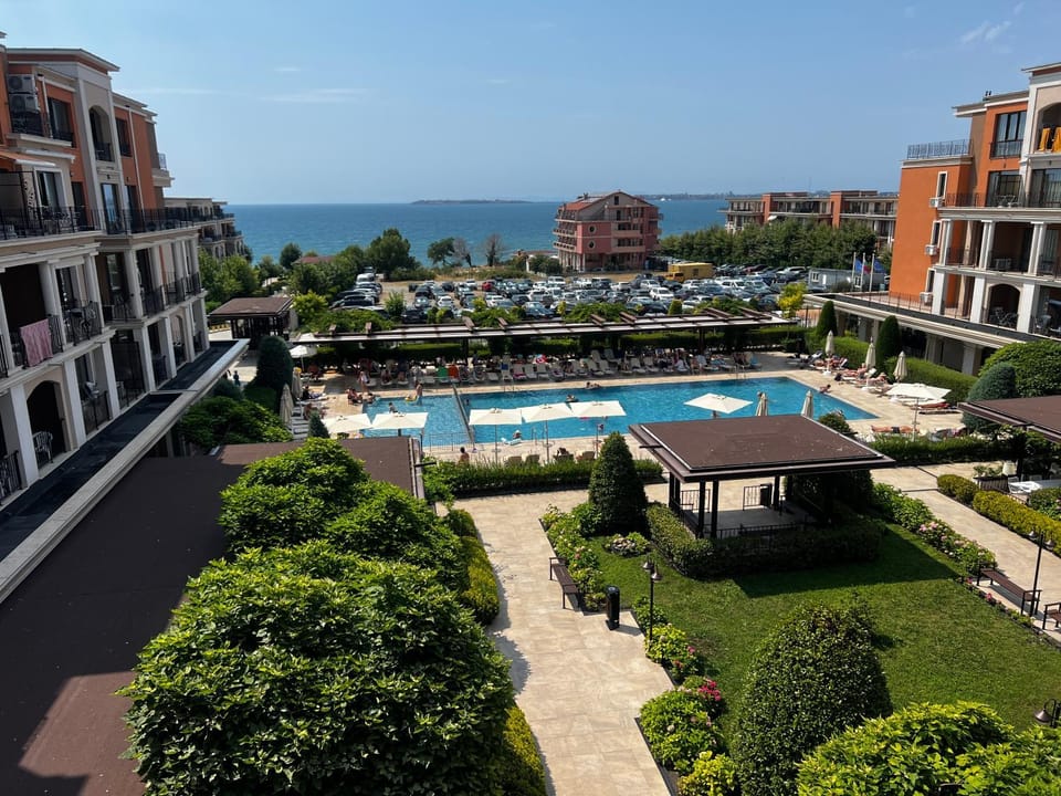 Property building, Pool view, Sea view