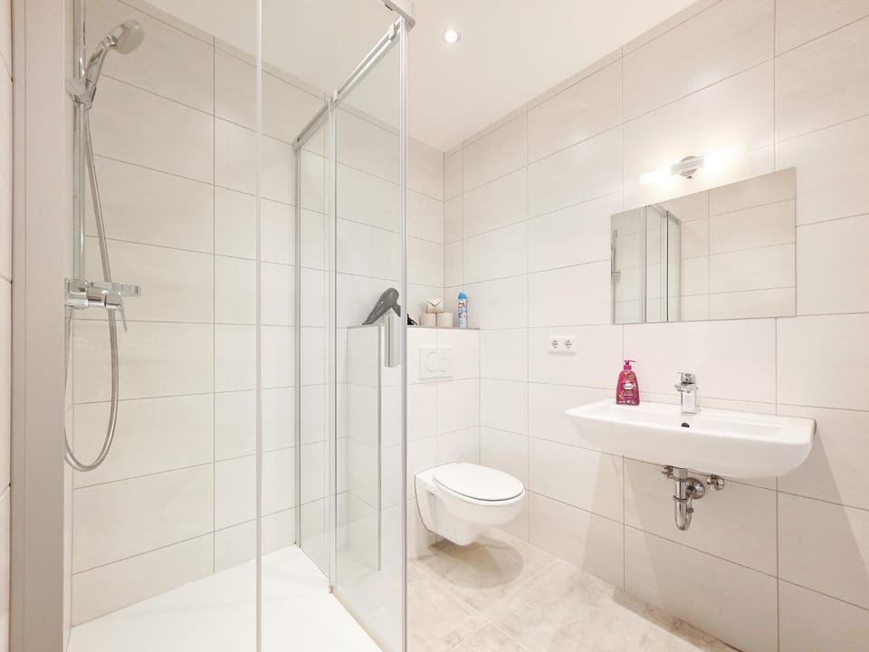 Shower, Toilet, Bathroom