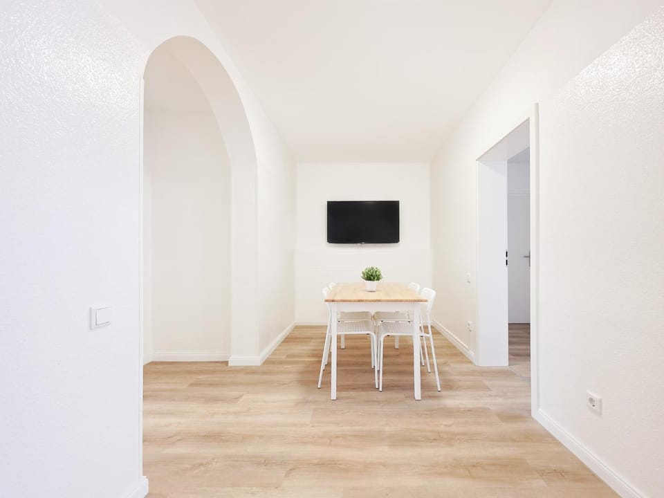 TV and multimedia, Dining area