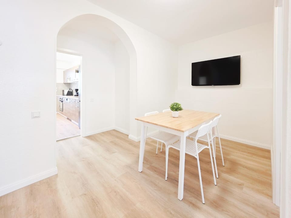 TV and multimedia, Dining area