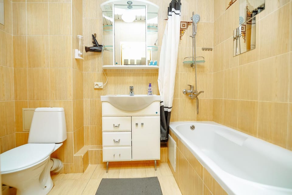 Shower, Toilet, Bath