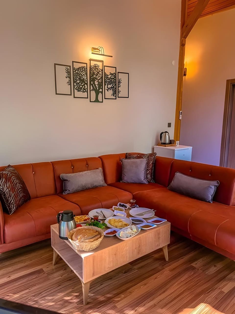 Living room, Seating area