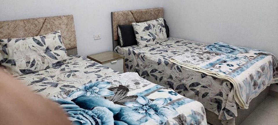 COZY Studio in Nasr city & Main Street Apartment in Cairo