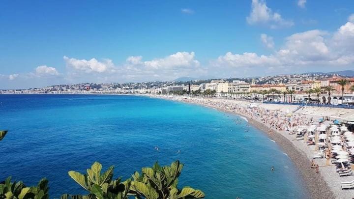 Golden Square Apartment in Nice