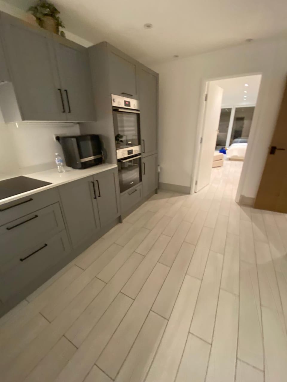 Kitchen or kitchenette, pet friendly, stove