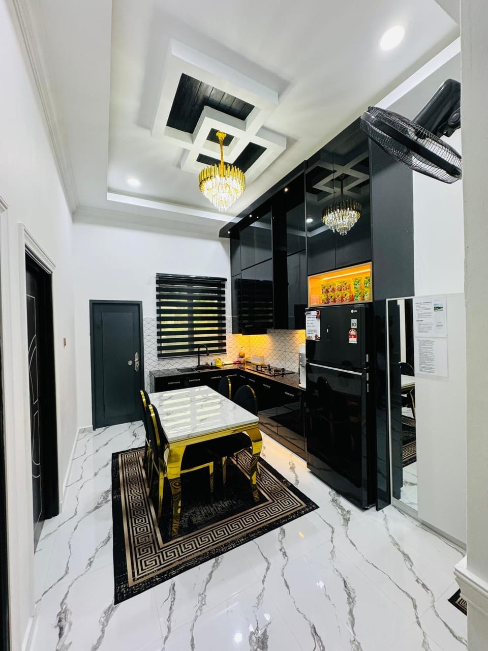 Kitchen or kitchenette