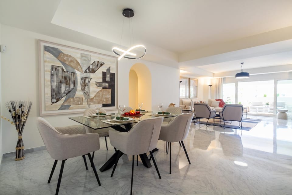 Living room, Dining area