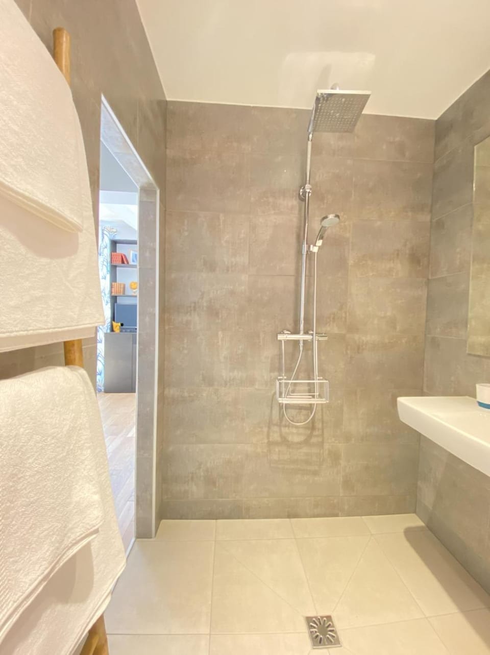Shower, Bathroom