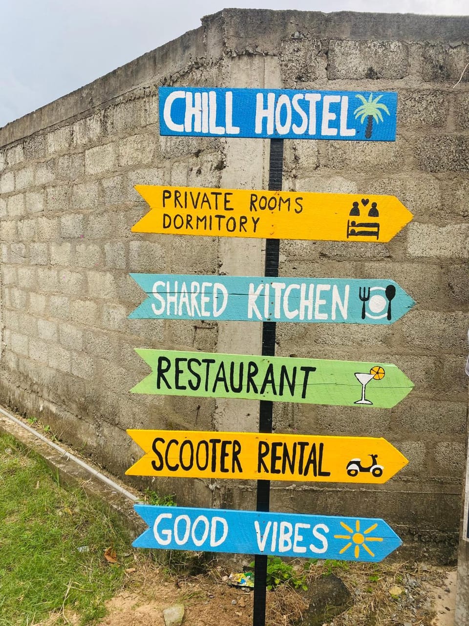 Logo/Certificate/Sign, Text overlay, Street view