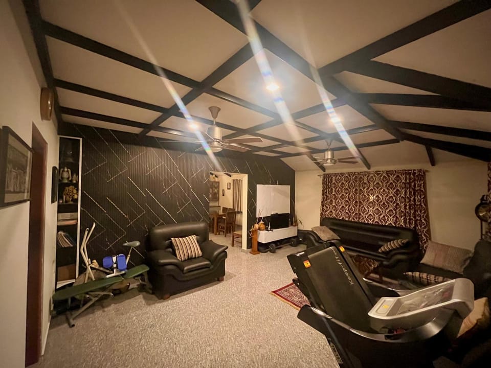 Mountain Whispers Splendour Guest House Apartment in Madikeri